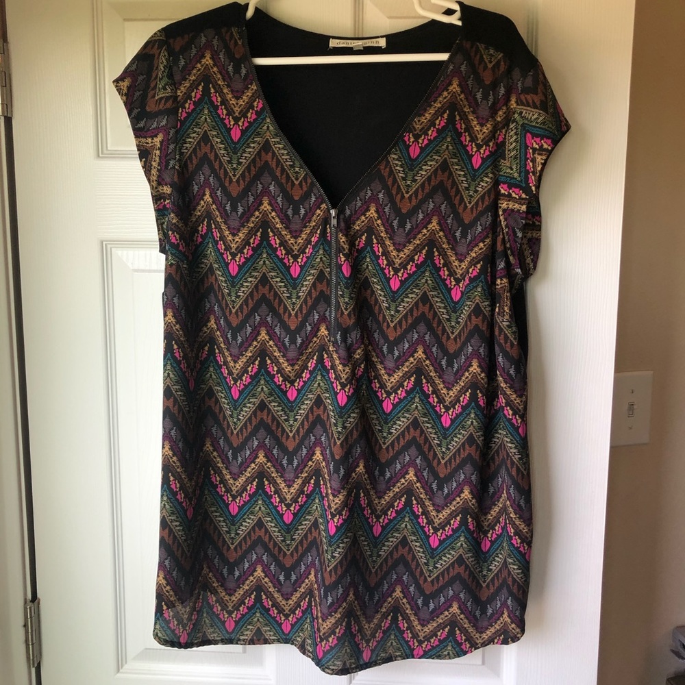 Daniel Rainn, top with front half zipper